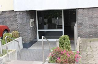 Wohnung mieten in Glockenspitz 288, 47809 Bockum, Renovierungsbedürftige 3-Zimmer-Wohnung im 5. OG mit Balkon in Krefeld-Bockum