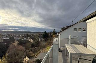 Doppelhaushälfte kaufen in 71665 Vaihingen an der Enz, Modernisierte Doppelhaushälfte mit ELW in attraktiver Hanglage