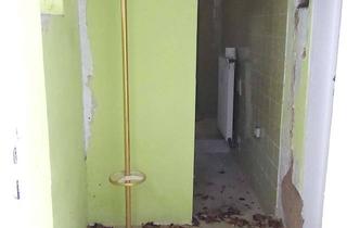 Haus kaufen in 53225 Beuel, Sanierungsbedürftiges Haus mit 2-3 WE, Garage und kleinem Garten