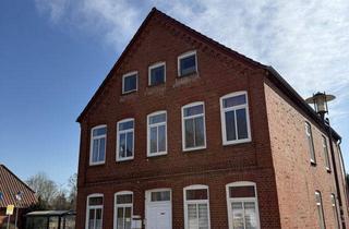 Mehrfamilienhaus kaufen in 23923 Schönberg, Historisches Klinker-MFH | 5,87 % Rendite | 4 Einheiten