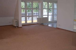 Wohnung mieten in 12209 Lichterfelde, Sonnige Dachgeschosswohnung in Berlin Lichterfelde