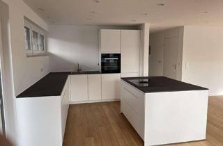 Wohnung mieten in Im Schafhof 15, 73760 Ostfildern, Großzügige, helle 3,5 Zimmer Wohnung mit Südbalkon in Kemnat, komplett Neusaniert