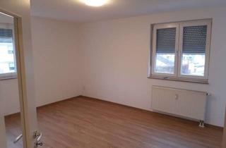 Wohnung mieten in Neuprüll 23, 93051 Kumpfmühl-Ziegetsdorf-Neuprüll, Gemütliche neu renovierte 2 Zimmerwohnung mit Küche in Neuprüll