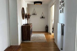 Wohnung mieten in 83022 Innenstadt, Charmante 3-Zimmer-Dachgeschosswohnung mit Balkon & Bergblick im Herzen von Rosenheim