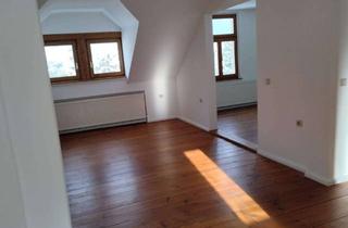 Wohnung mieten in 15837 Baruth, Geräumige Altbau-Etage in schönem Mehrfamilienhaus, frisch renoviert in Baruth/Mark