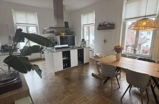 Wohnung mieten in 35390 Gießen, Stilvolle Altbau-Perle: 5 helle Zimmer + Balkon im Herzen von Gießen