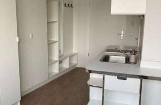 Wohnung mieten in Bärbel-Bohley-Ring 26, 13355 Wedding, vollmöbliertes 1-Zimmer-Apartment nahe Mauerpark