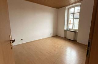 Wohnung mieten in 67487 Maikammer, Mehrfamilienhaus Altbau 1.OG