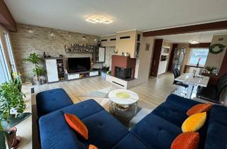 Haus kaufen in 47228 Duisburg, Großzügiges Reihenendhaus mit vermieteter Einliegerwohnung, Garten, Balkon und Kamin