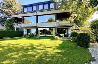 Wohnung kaufen in 40589 Düsseldorf, Düsseldorf / Himmelgeist - Charmante Etagenwohnung mit 190 m², Rheinblick, Studio und 2 Garagen in Himmelgeist