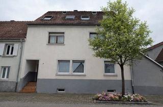 Wohnung kaufen in 67122 Altrip, Altrip - Charmante Erdgeschosswohnung mit Privaten Garten und Stellplätzen