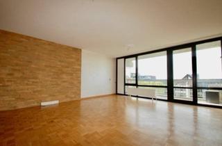 Wohnung kaufen in 50858 Köln, Köln - Lichtdurchflutete Vierzimmerwohnung mit zwei Balkonen