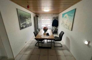 Wohnung kaufen in 77652 Offenburg, Offenburg - Modernisierte 4 Zimmerwohnung mit Garage und Garten zu verkaufen