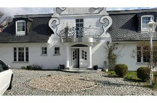 Villa kaufen in 23714 Malente, Malente - Haus am See in Malente