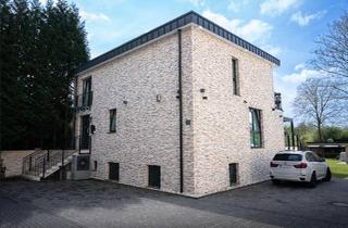 Einfamilienhaus kaufen in 45326 Essen, Essen - Einfamilienhaus freistehend mit Anliegerhaus und Kamin.