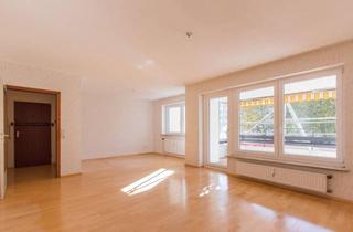 Wohnung kaufen in 31139 Hildesheim, 2,5-Zimmer-Wohnung in naturnaher Lage mit Loggia und eigener Garage