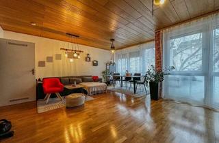 Wohnung kaufen in 76185 Mühlburg, Helle 3-Zimmer-Wohnung mit Balkon und Keller