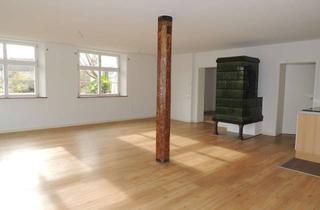 Wohnung kaufen in 88682 Salem, Helle Erdgeschoss-Wohnung mit Terrasse und Garten auf schönem Anwesen