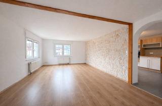 Wohnung kaufen in 77839 Lichtenau, Altbaucharme trifft modernen Wohnkomfort – Exklusive Obergeschosswohnung mit Balkon