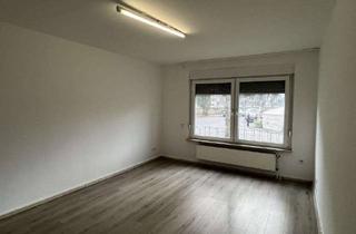 Wohnung mieten in Am Jägerloch, 47059 Neuenkamp, ~ EG-Wohnung in ruhiger mit Laminat und geweißt ~