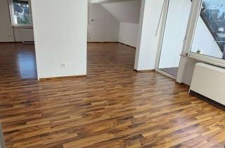 Wohnung mieten in Schmittenerstraße, 61389 Schmitten, Charmante 2-Zimmer Dachgeschosswohnung mit Balkon in Schmitten