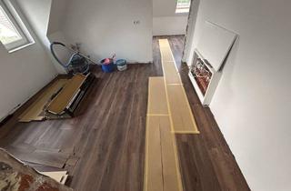 Wohnung mieten in Pflaumheimer Weg, 63785 Obernburg, Charmante 3-Zimmer Dachgeschosswohnung mit Balkon in Obernburg am Main