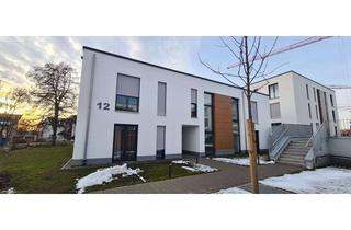 Wohnung mieten in 78054 Villingen-Schwenningen, Exklusive 2,5 Zimmer-Neubauwohnungmit viel Platz, sonniger Terrasse, Einbauküche und TG-Stellplatz