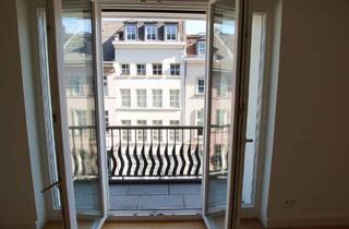Wohnung mieten in 40213 Altstadt, Charmante und großzügige 2 Zimmer-Wohnung mit EBK zwischen Hofgarten und Rhein