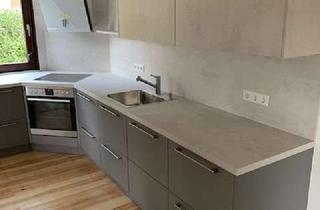 Wohnung mieten in 75228 Ispringen, Helle 5-Zimmerwohnung mit schöner Aussicht in Ispringen inkl. großem Balkon und Garage