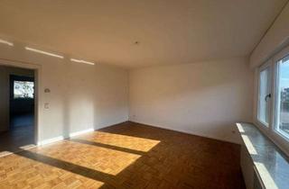 Wohnung mieten in Saarner Straße 114a, 45481 Saarn, Wohnung in Mülheim Saarn mit Küche und Garage