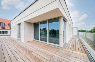 Wohnung mieten in Königsberger Straße 25M, 12203 Lichterfelde, Exklusives Wohnen am Wasser: Luxus-Dachgeschoss mit weitläufiger Terrasse