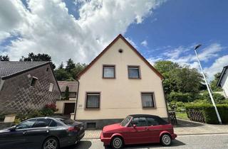 Einfamilienhaus kaufen in 66450 Bexbach, Einfamilienhaus mit großem Grundstück in Höchen zu verkaufen.