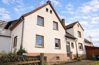 Haus kaufen in 35460 Staufenberg, Vom Altbestand zum Renditeobjekt - Grundstück inkl Altbestand mit Neubaupotenzial!