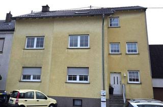 Haus kaufen in 66740 Saarlouis, Saarlouis-Fraulautern, in angenehmer Lage: 3 Eigentumswohnungen zum Preis eines normalen Hauses