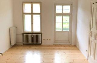 Wohnung kaufen in Okerstraße, 12049 Neukölln, provisionsfrei, 2 Zi mit Südbalkon und Aufzug, vermietet o. Sperrfrist