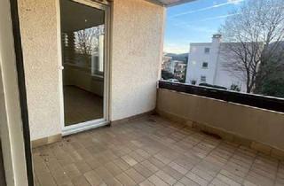 Wohnung kaufen in 76532 Weststadt, Gelegenheit: Eigentumswohnung mit Potential und Balkon ruhig gelegen Weststadt