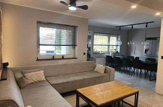 Wohnung kaufen in Am Wald 67b, 40597 Benrath, Moderne 2,5 / 3 Zimmer-Wohnung in Düsseldorf-Benrath großer Balkon & Grünfläche privat