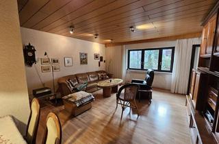 Wohnung kaufen in 76228 Hohenwettersbach, Kurzfristig bezugsfreie 3-Zimmer-ETW mit schönem Freisitz und Garage in KA-Bergwald