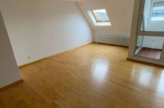 Wohnung mieten in Hauptstraße 33, 77815 Bühl, Helle 2-Zimmer Maisonettewohnung im DG mit Süd - Balkon, Wintergarten mitten in Bühl!