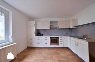 Wohnung mieten in 95448 Laineck, Einziehen & wohlfühlen – Erdgeschosswohnung mit Altbauflair