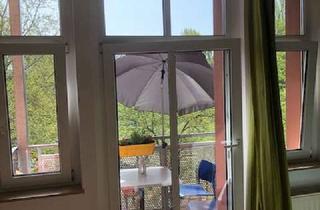 Wohnung mieten in Friedrichsberger Straße 25, 10243 Friedrichshain, Schöne, helle 1 Zimmer Wohnung mit großem Balkon