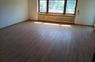 Wohnung mieten in Orffstraße 20, 88339 Bad Waldsee, Zweitbezug nach Sanierung: 3-Zi.-Wohnung mit Garage in Bad Waldsee