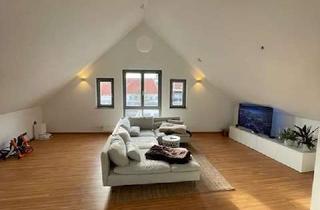 Wohnung mieten in Harderstraße 13, 85049 Ingolstadt, Helle, moderne Maisonette-Dachgeschosswohnung mit offener Wohnküche und Balkonzugang