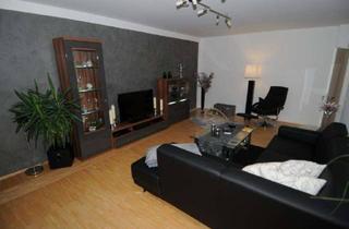 Wohnung mieten in Gasstraße 47, 42657 Solingen, Großzügige 4-Zimmer-Wohnung (110 m²) mit Balkon in ruhigem Mehrfamilienhaus