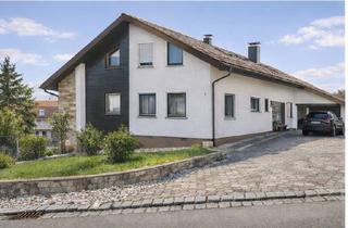 Wohnung mieten in Tobelweg, 73271 Holzmaden, Großzügige 4-Zimmer Wohnung mit Wohnküche, Balkon & Terasse in Holzmaden