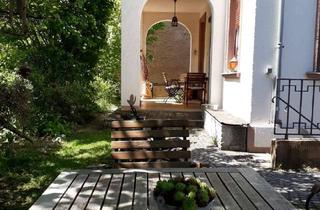 Villa kaufen in 56841 Traben-Trarbach, Weingutsanwesen mit Villa, Nebengebäude und 28.600 m² Rebfläche