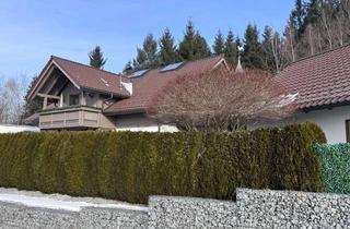 Haus kaufen in 94239 Ruhmannsfelden, Zeitlose Eleganz am Waldrand – Stilvolles Landhaus mit großzügiger Garage in Ruhmannsfelden