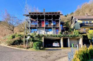 Haus kaufen in 76599 Weisenbach, WEISENBACH: Bauhausstilhaus mit ELW in unverbaubarer Aussichtslage