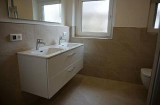 Wohnung kaufen in 93053 Regensburg, 4,25% Rendite! Sanierte 3-Zi-ETW, frisch vermietet, für Kapitalanleger!