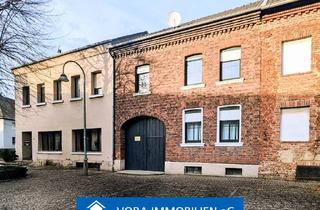 Reihenhaus kaufen in 52249 Eschweiler, Wohnen mit Charme in historischem Ambiente!